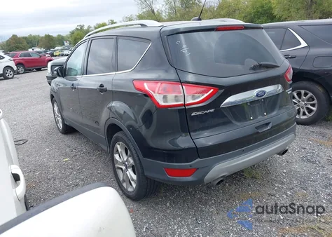 2016 Ford Escape Titanium из США, поврежденный, VIN 1FMCU9JXXGUB70074